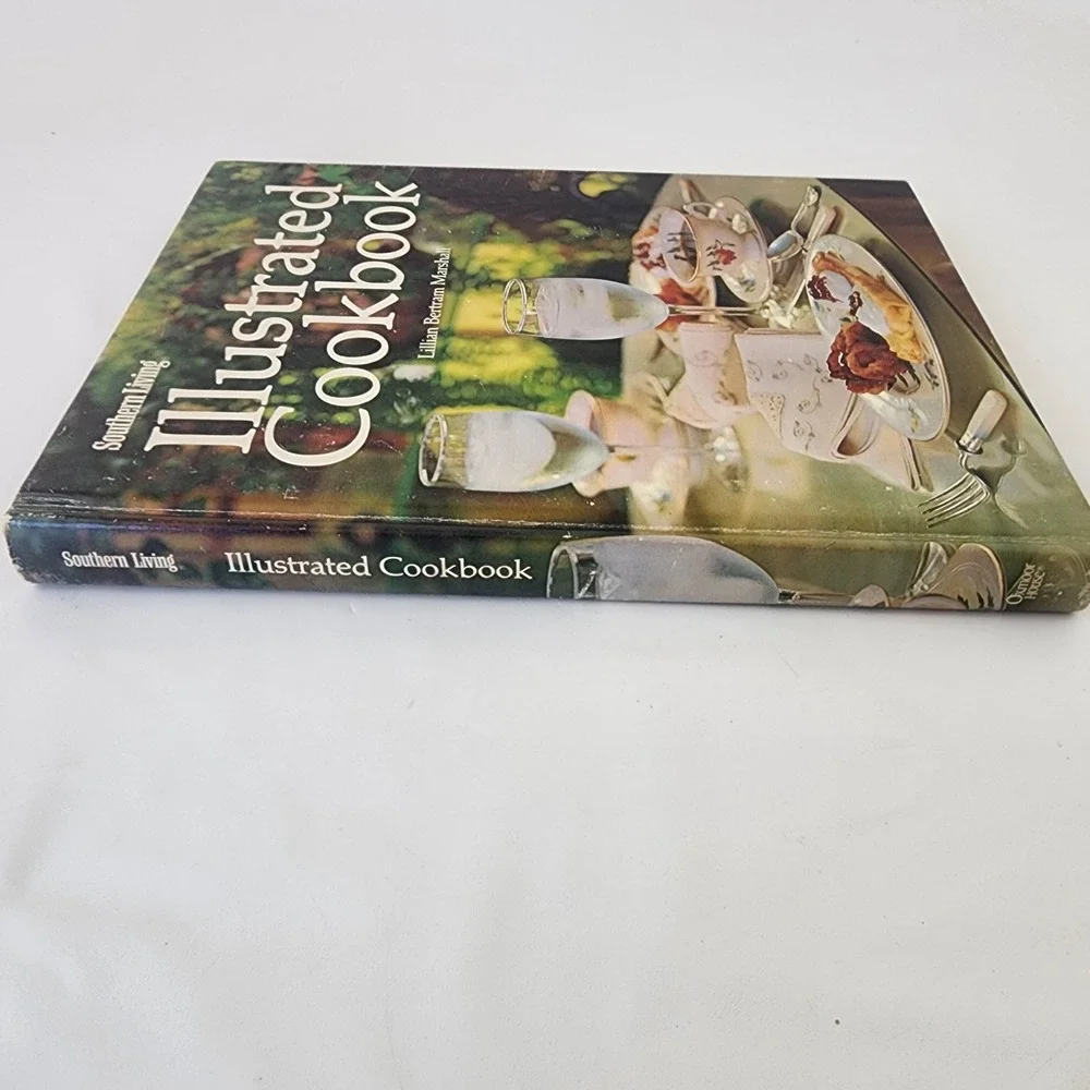 SOUTHERN LIVING ILLUSTRATED COOKBOOK MARSHALL‎ 1976 HB RECIPES